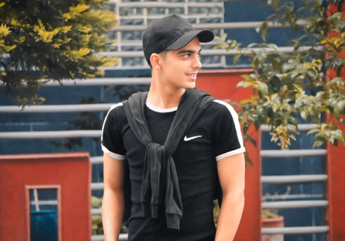 Heet en discreet MenForDates leden vinden